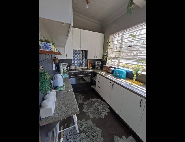 3 BEDROOM HOUSE FOR SALE IN KENSINGTON